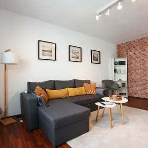  Apartament La Bloc - At The Block România